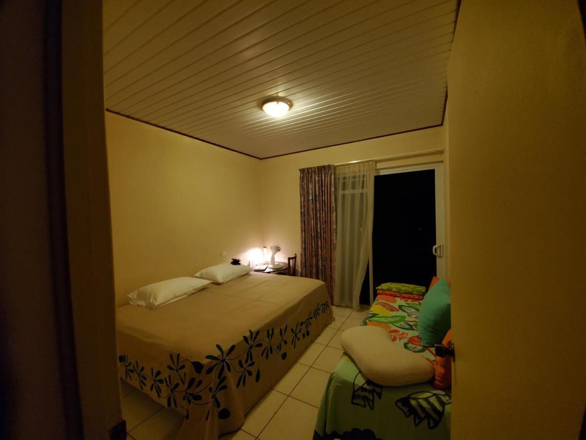 Private Room In Our Home Stay By Kohutahia Lodge, 7 Min By Car To Airport And Town Faaa Exterior foto